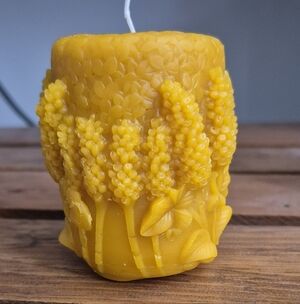 100% Beeswax  Lavender Mould Candle